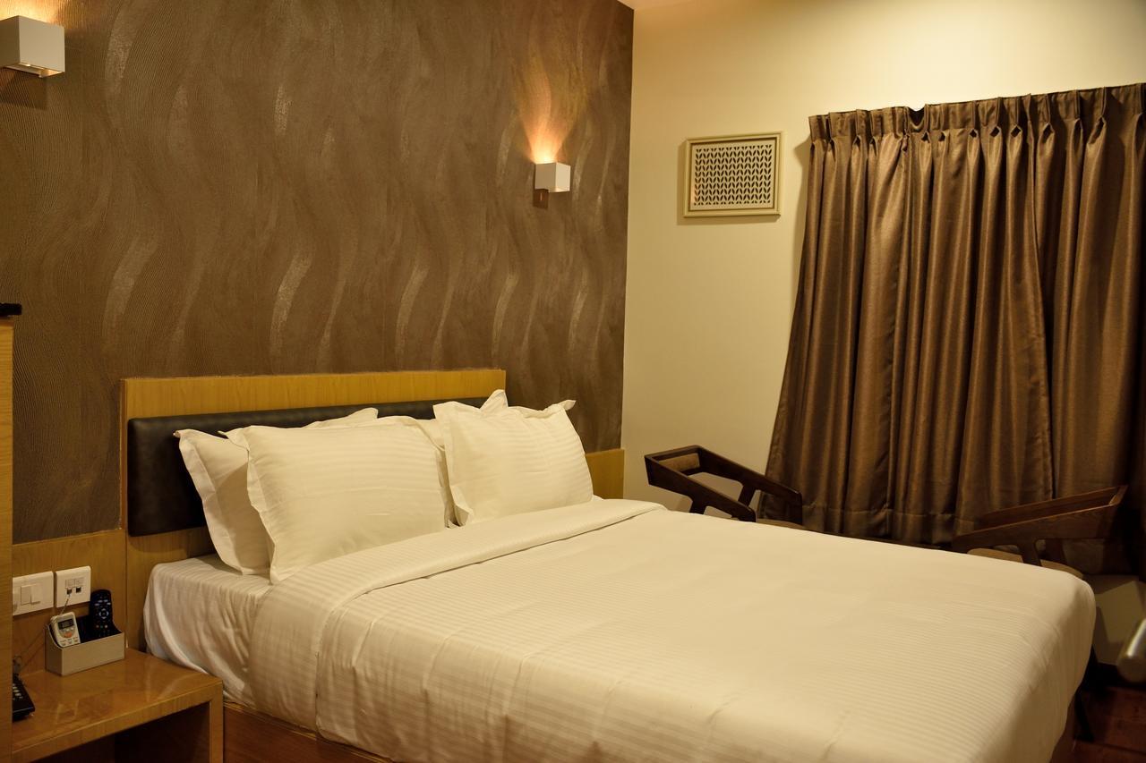 Hotel Laya Inn Ariyalur Bagian luar foto