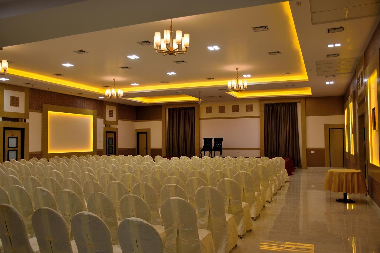 Hotel Laya Inn Ariyalur Bagian luar foto
